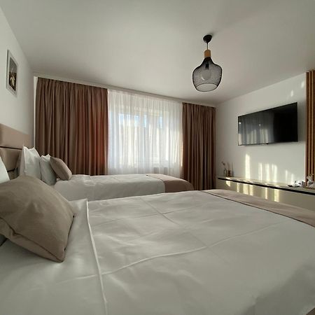 Cosy Apartments & Bistro Pufesti Εξωτερικό φωτογραφία