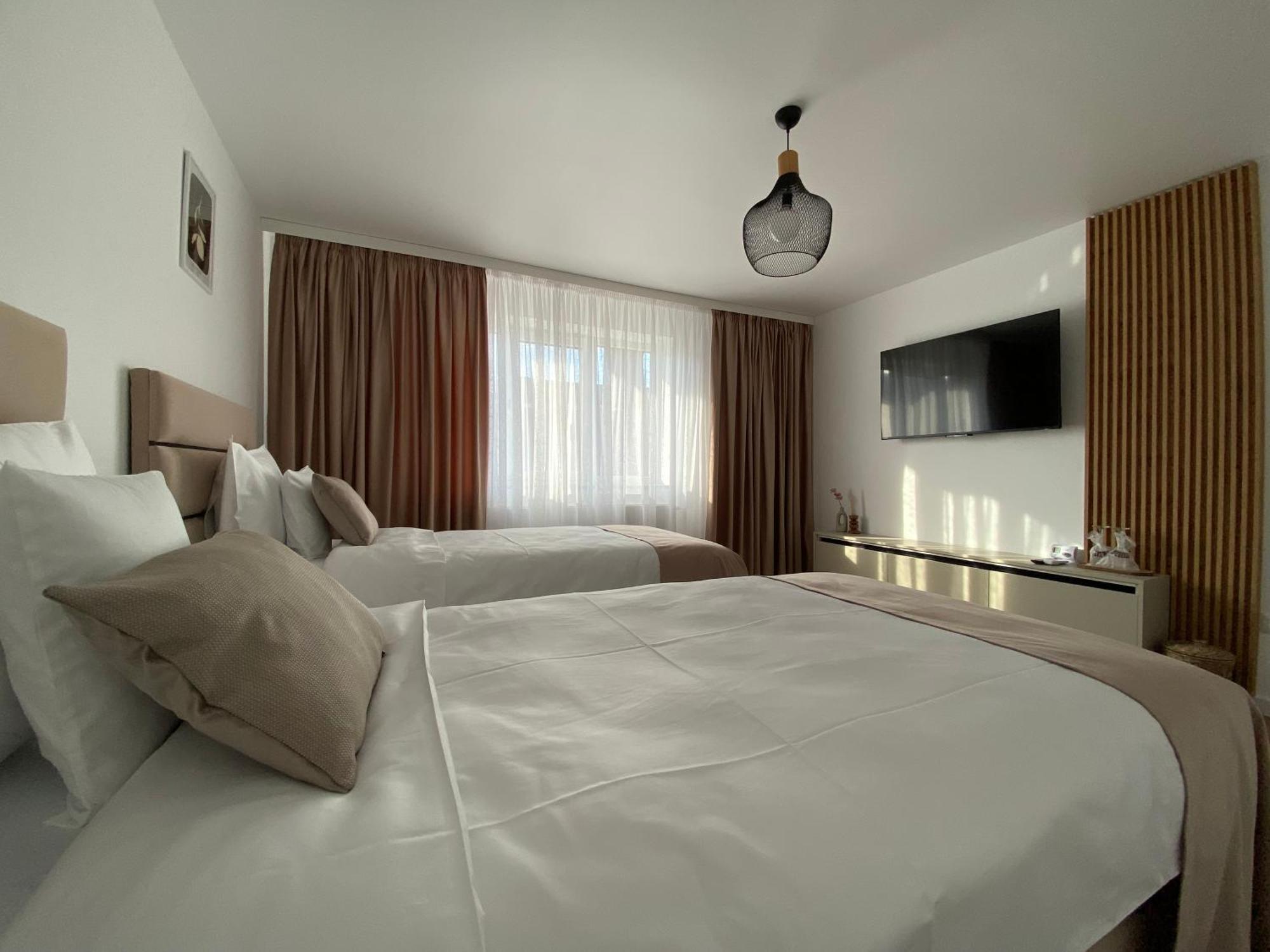 Cosy Apartments & Bistro Pufesti Εξωτερικό φωτογραφία