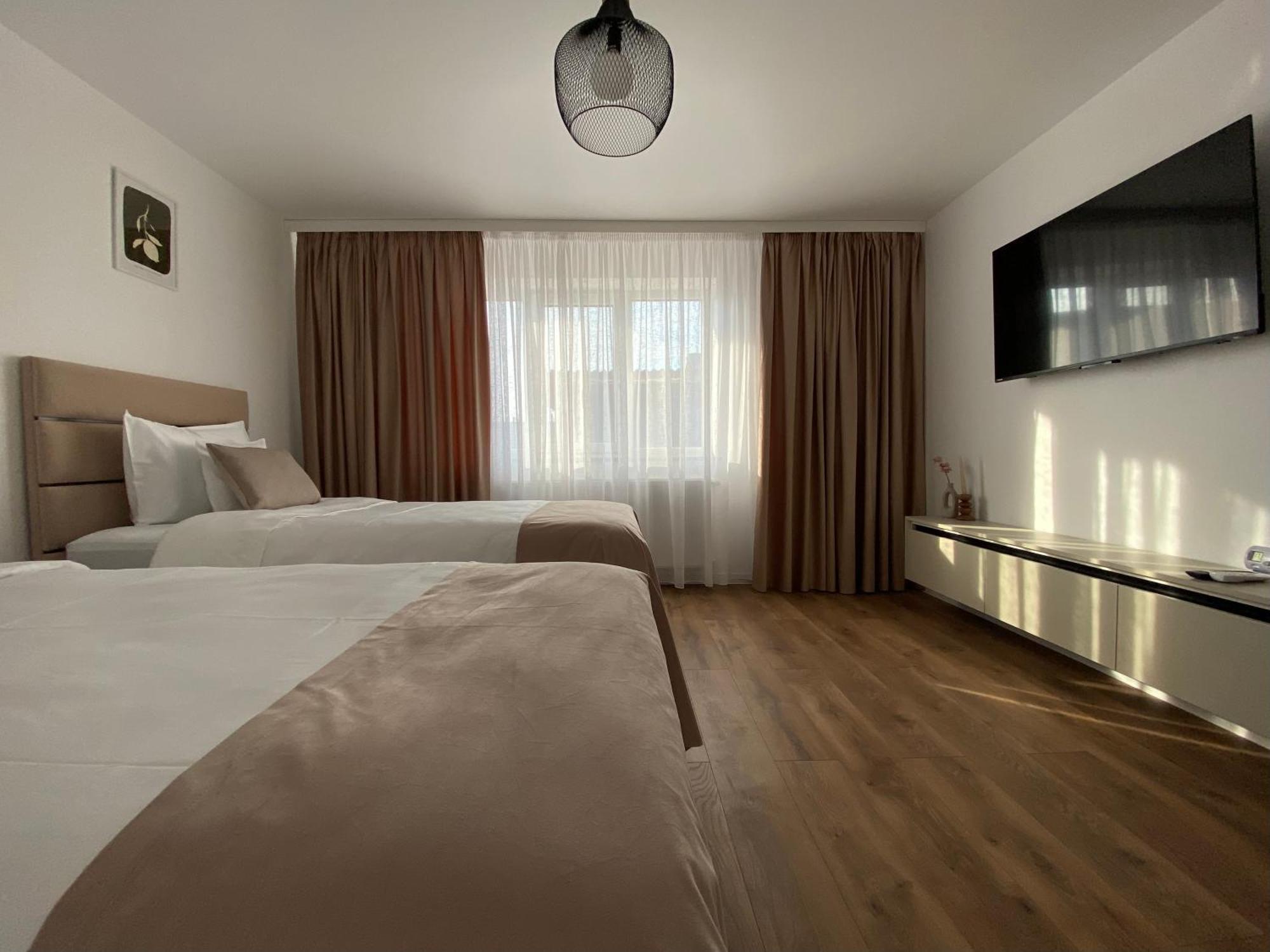 Cosy Apartments & Bistro Pufesti Εξωτερικό φωτογραφία