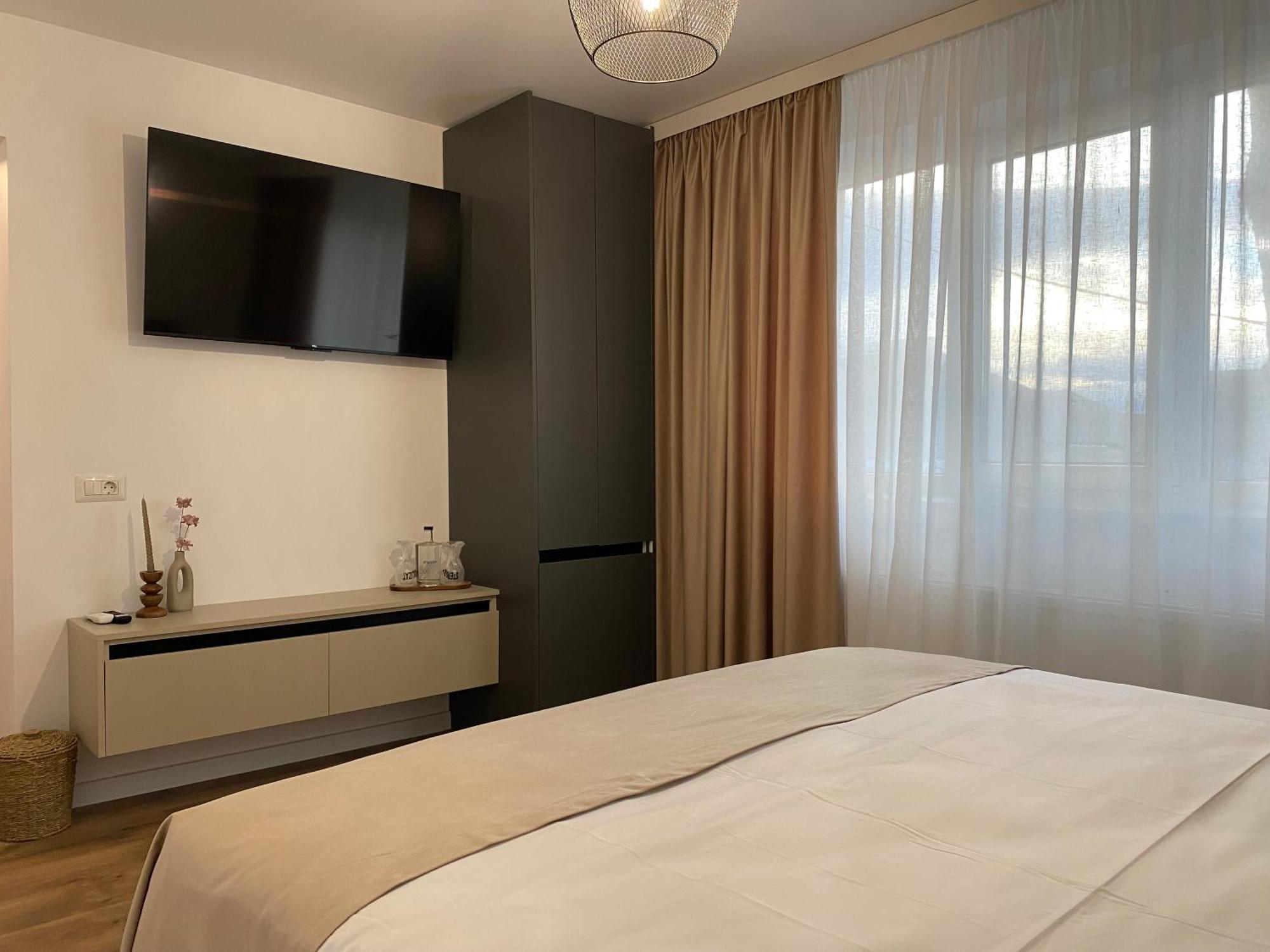 Cosy Apartments & Bistro Pufesti Εξωτερικό φωτογραφία