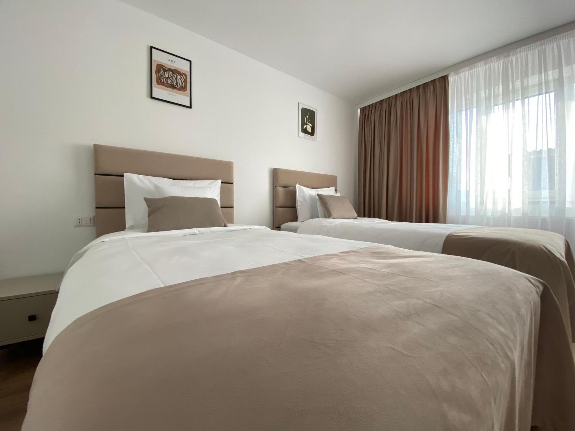 Cosy Apartments & Bistro Pufesti Εξωτερικό φωτογραφία