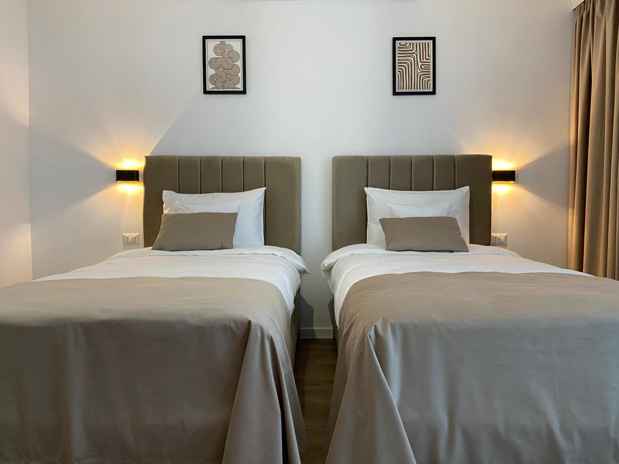Cosy Apartments & Bistro Pufesti Εξωτερικό φωτογραφία